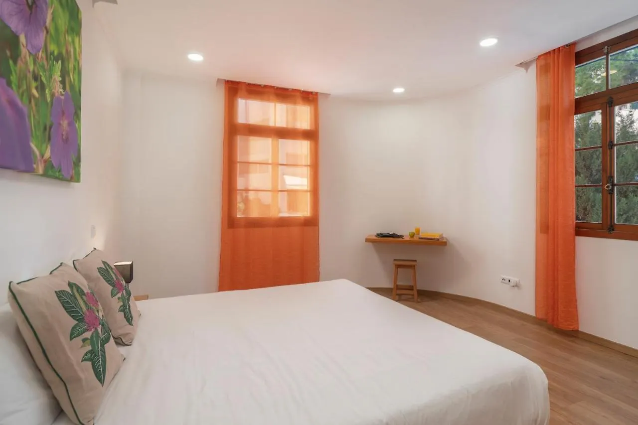 Casa Strelitzia By An Island Apart Funchal  Holiday home Funchal (Madeira)